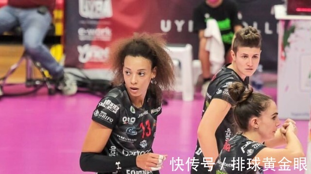 闹掰|女排202cm接应和球队闹掰!曾创造单场106扣纪录,因面包跳被舍弃