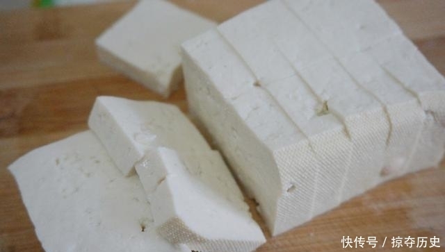 十足|豆腐这样做比肉还好吃,鲜辣十足,最适合在夏天当下饭菜