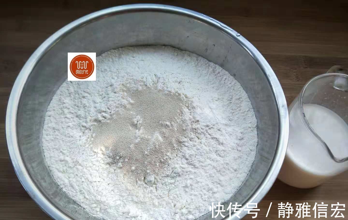 蒸馒头不用提前发面了,只需10分钟,不回缩不塌陷,方便还快捷!