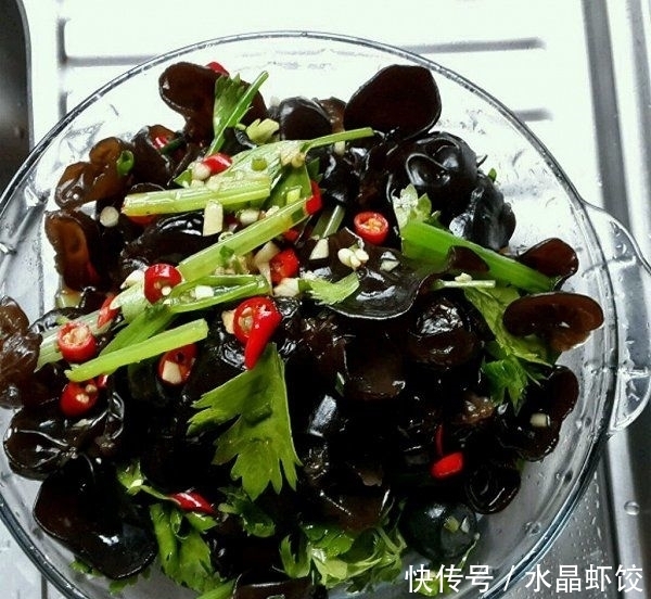 黑木耳和此物是天生的“克星”，不能一起吃，記得告訴家里人