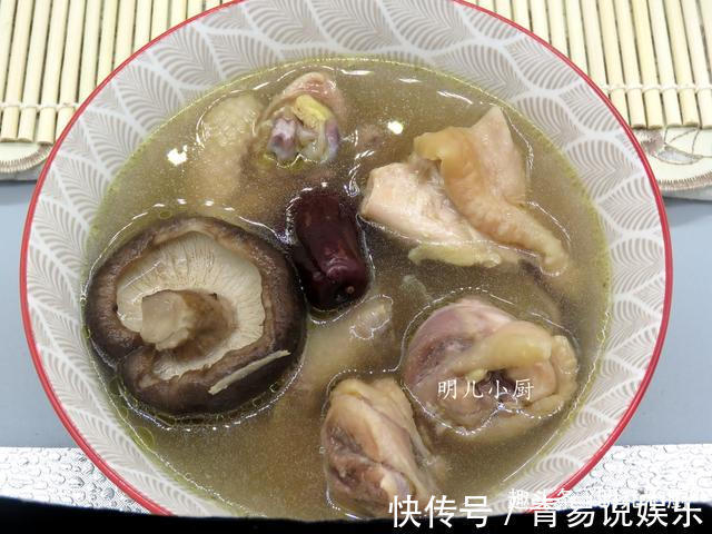炖鸡汤加点它,气血双补,饱腹解馋,简单煮比牛羊肉还香