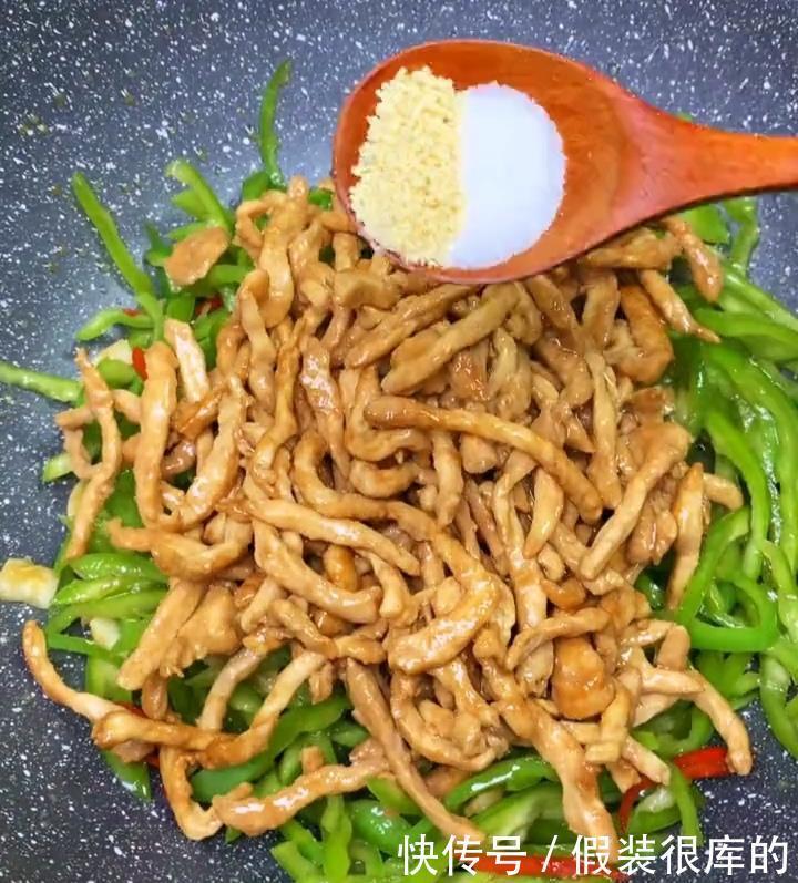 解锁一道家常菜,几分钟就上桌,口感鲜美,天天吃不够