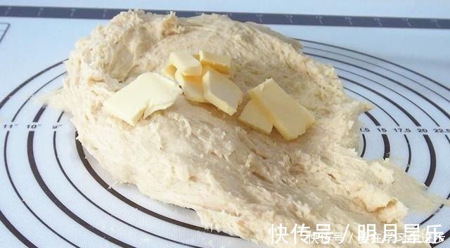 懒人面包的做法,告诉你技巧,轻松揉出手套膜,柔软拉丝好好吃