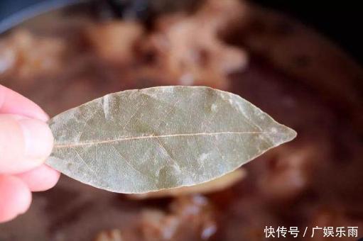 猪蹄去腥有妙招,除了焯水不妨加几片它,去腥又提香