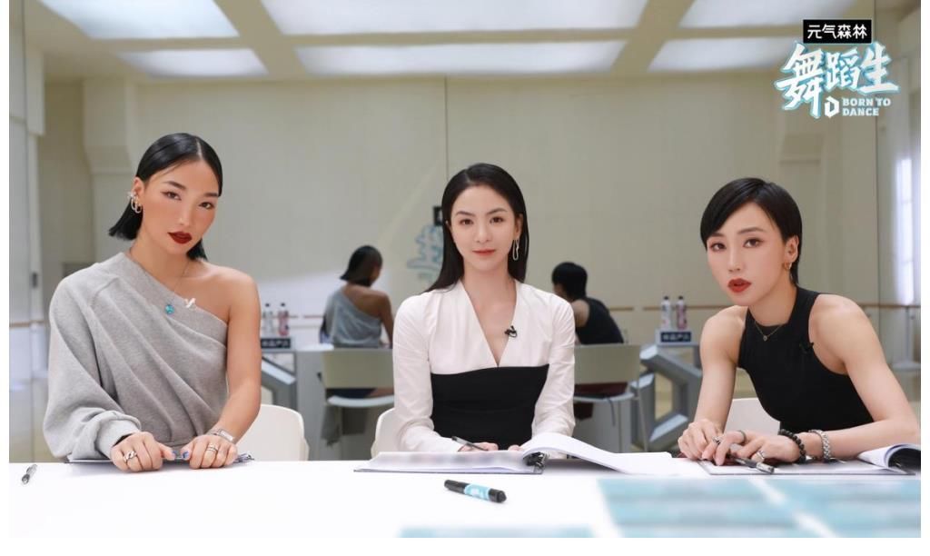 謝欣|《舞蹈生》初次合作舞臺精彩上演 金晨現(xiàn)場頂碗跳舞