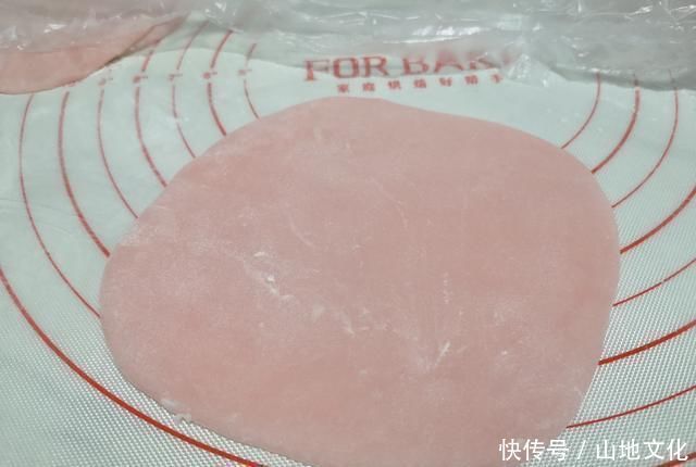 雪媚娘皮|夏天最受欢迎的甜品，软糯香甜，1小时卖出200个，在家也能做
