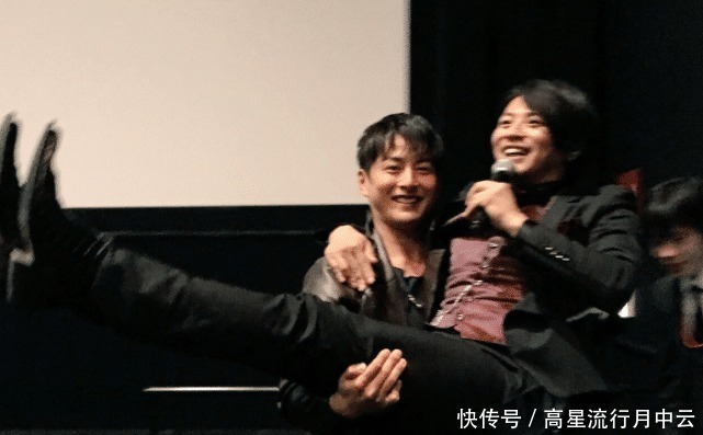 伽古拉|奥特曼机动伽古拉公开,当看到手办的造型后,演员本人一脸懵逼!