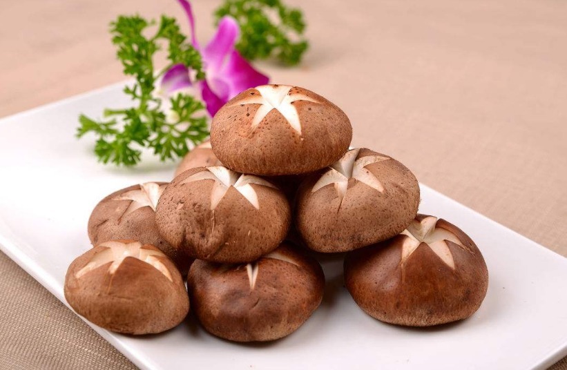 维生素d|香菇不能与此物一起食用，却有很多人还不清楚，看完告诉身边人