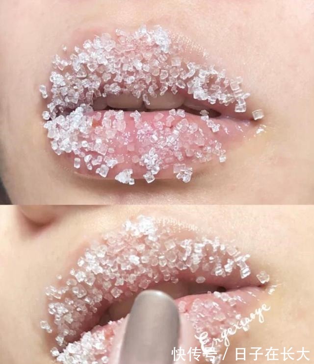姐妹们 涂口红时拔干还没唇形1个步骤+3个技巧,远离唇纹妆感还更高级!