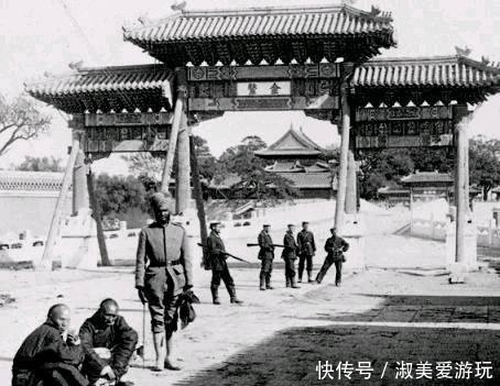 富态|晚清老照片:两个贵族妇女气色欠佳,李鸿章的夫人很富态