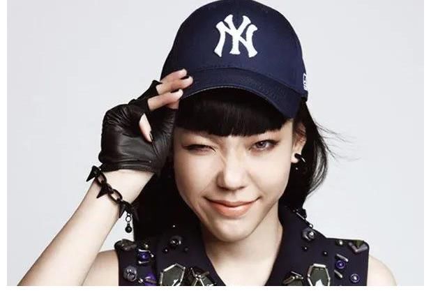 因《中國好聲音》紅極一時的吳莫愁為何消失了，現在過得怎么樣？