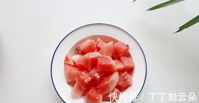 特色|老北京夏季特色小吃,三伏天吃上一碗西瓜酪,消暑又解渴!