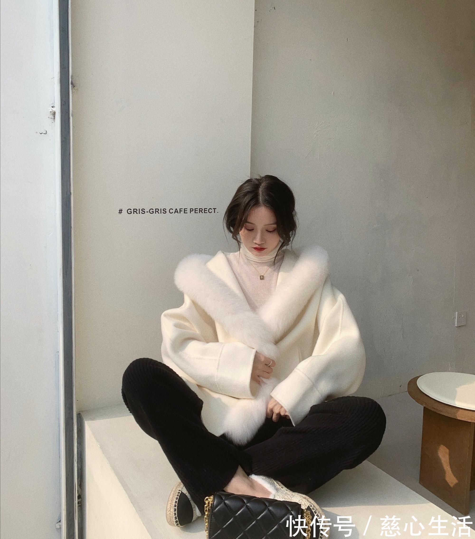 大衣 冬季别总穿黑色羽绒服,这些穿搭保暖又好看,你确定不get吗?