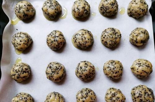 椒香酥脆的小点心,免打发,简单拌一拌,烤一烤方便又美味