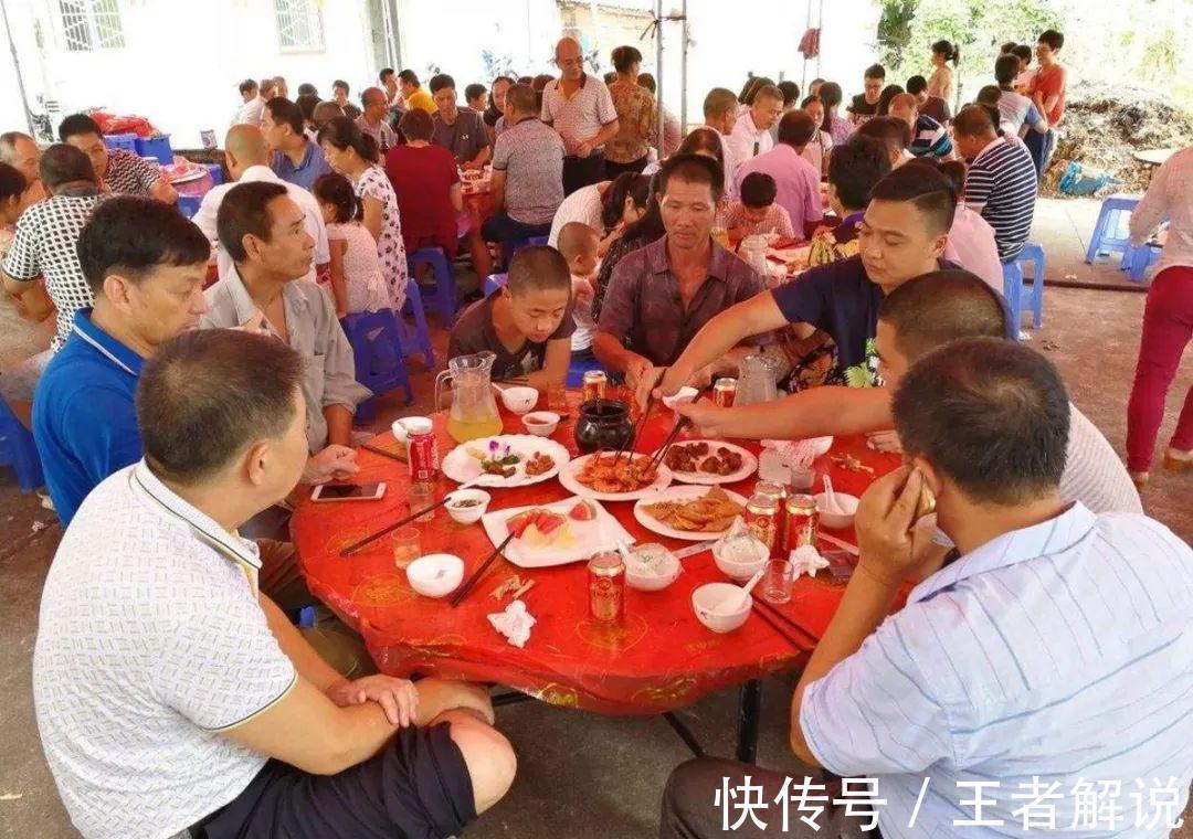 回到老家|逗孩子本没错，但这些“低级”的逗娃行为容易伤害孩子，该停止了