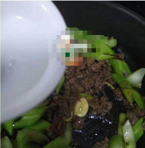 冷天|冷天这菜我家常吃,鲜香爽脆,做法简单营养足