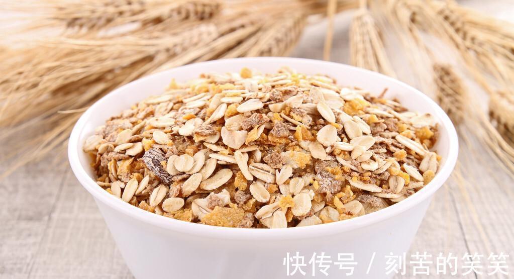 稳定血压|高血压人群要多吃燕麦想要稳定高血压,这三种食物也要了解