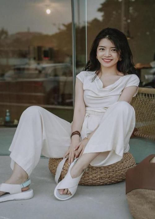 穿搭 三木博主的穿搭真好看，喇叭裤、阔腿裤搭配衬衫，优雅清新还美丽