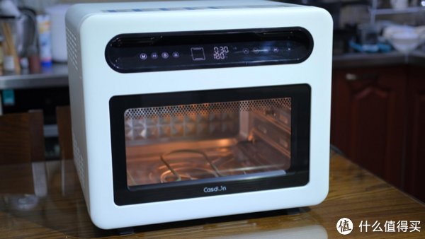 空气炸烤箱和烤箱有什么区别？用一个空气炸烤箱搞定一切料理，多功能才是王道！