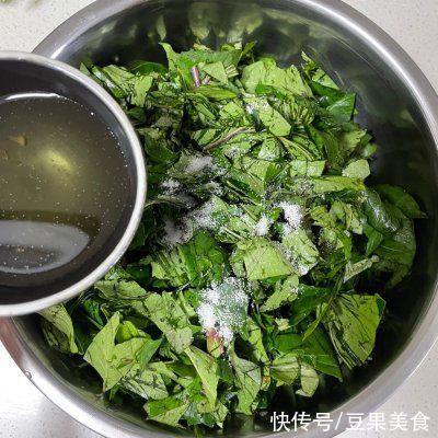 家常菜|#巨下饭的家常菜#红薯叶窝窝