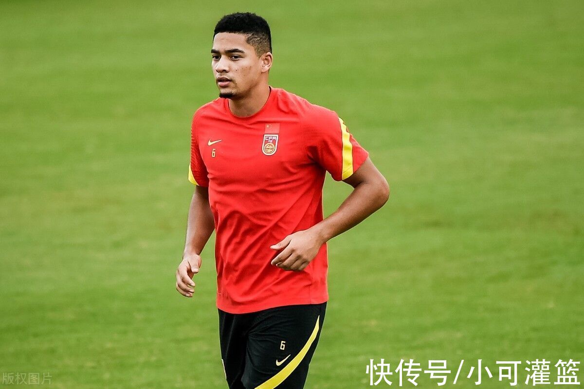 教練組|鄭智等六大前國(guó)腳將進(jìn)國(guó)足教練組 三歸化無(wú)緣集訓(xùn) 李霄鵬挽留蔣光太