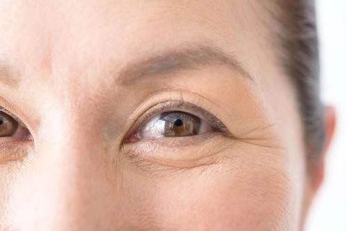 同龄人|女性开始衰老的标志:1处变圆,2处变长,若都不占,说明还年轻