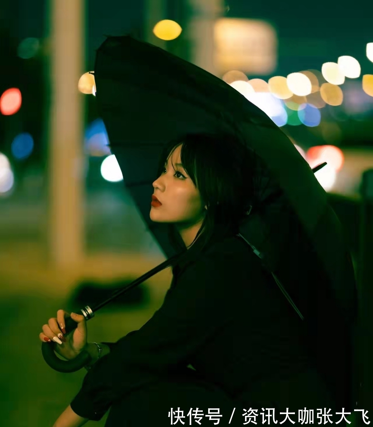 陌野#元旦吟怀·格律诗:虎临辞旧千家福,踏雪寻梅一点彤