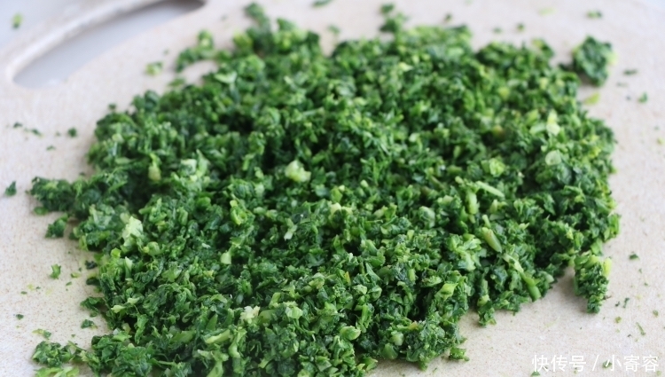 春天,比韭菜营养,比白菜好吃的蔬菜,一顿5斤不够吃,太香了