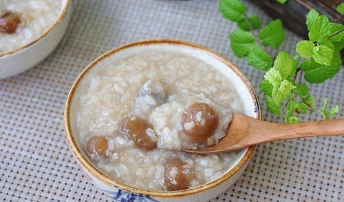 龙眼|山药和“它”是绝配,温和养脾胃,皱纹消失了,头发乌黑变柔顺