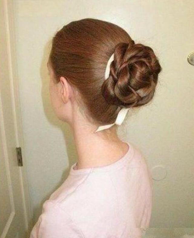 盘头发简单好看的步骤图解，优雅大气，女人味十足