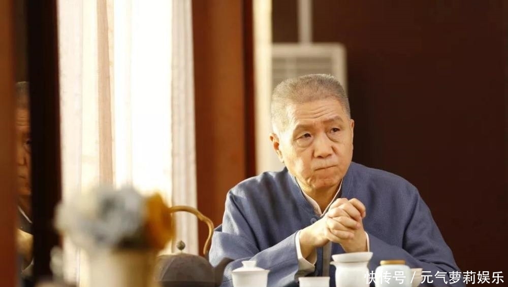 马未都:我爹当初打仗冲锋总慢半秒,结果39人参军仅他一人活下来