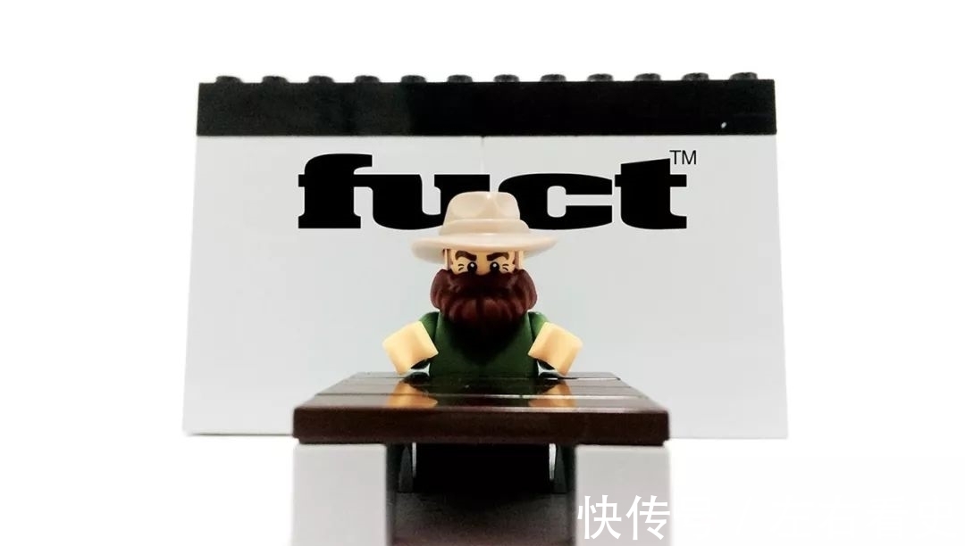 成人 能玩的转AJ、supreme和各大潮牌的乐高，绝对是最牛的成人玩具！