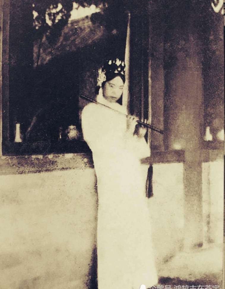 美甲|历史罕见照片,三十岁的林徽因与大佛深情对视,图五赵一荻在美甲