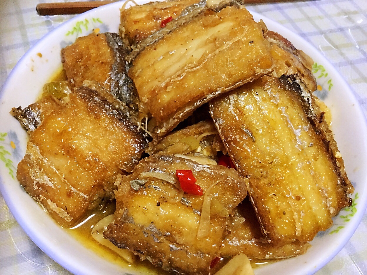 教你营养好吃的豆干烧带鱼，解馋过瘾超美味，孩子们嚷着吃不够