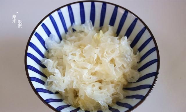 枸杞|秋冬交替，多做这汤给家人吃，清甜滋润皮肤好，增强体质身体棒