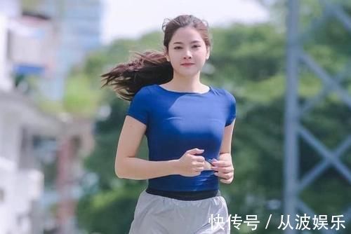晨跑|喜爱跑步的女生,会有这4个特质,我们要保持高度的自律