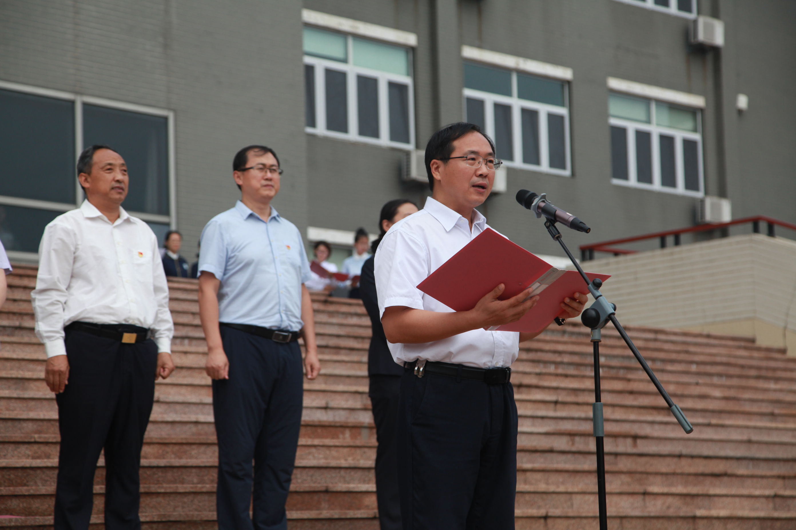 开学第一课|请党放心 强国有我！开学当天济南三中花式开学焕发学子青春活力