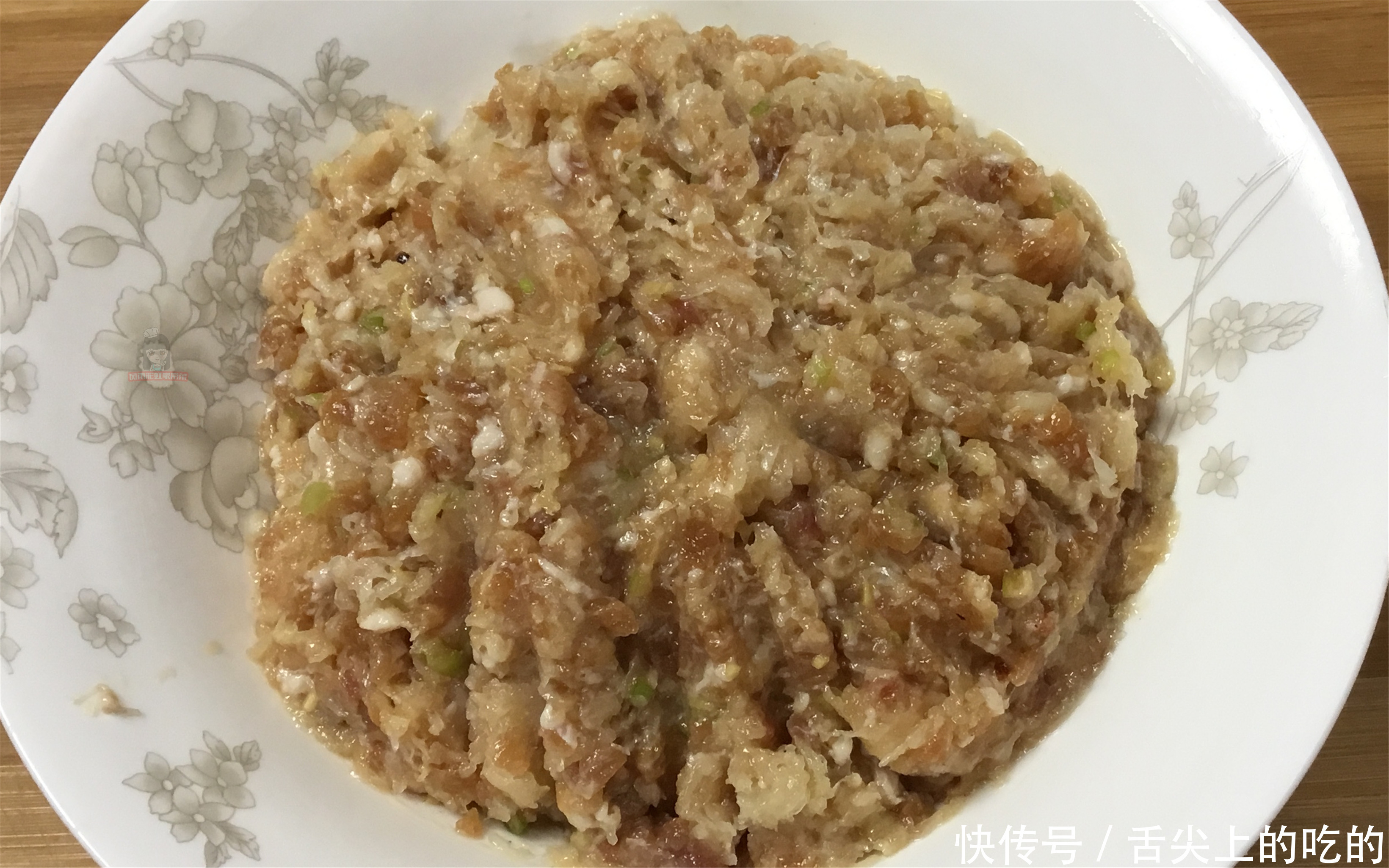 蒸饺|萝卜馅大蒸饺,难点和技巧详解,皮薄馅香又多汁,越吃越香