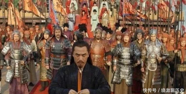 下跪|朱元璋前去寺庙拜佛,问方丈:朕需要下跪吗?方丈一句话救了全寺性命!