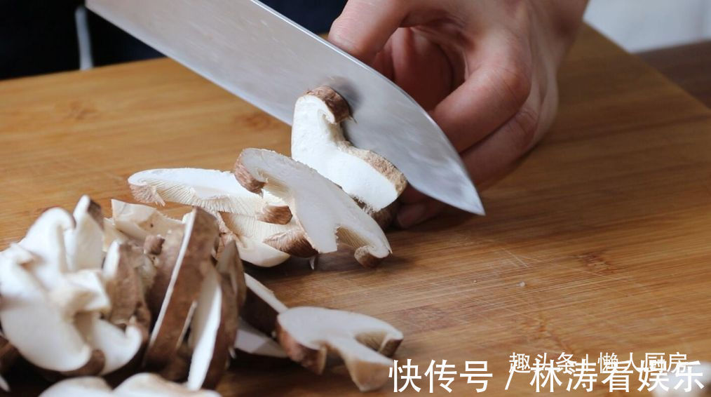 爽口|香菇别光炒着吃，教你做凉拌香菇，爽口不油腻