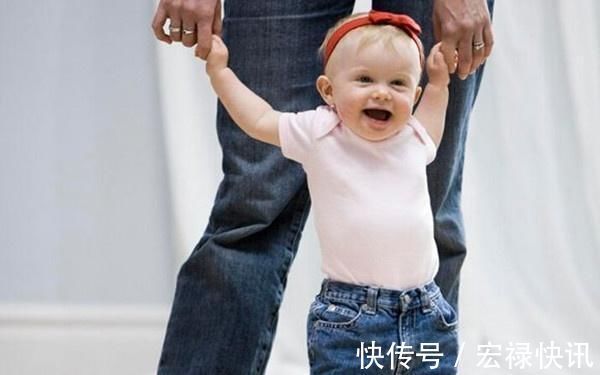 错误做法|宝宝脊背发育的三个关键时期,这五个错误做法,容易影响孩子长个