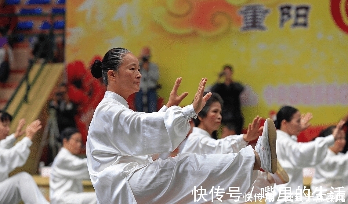 李嘉诚|房地产正失去投资价值?国家一锤定音,未来3个行业更有“钱途”