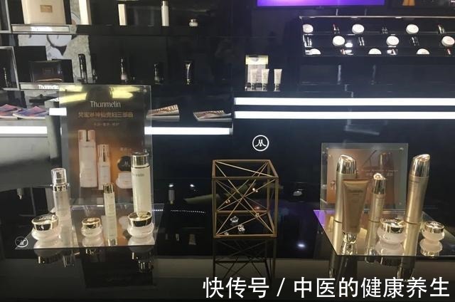 彩妆|你不知道吧原来这些化妆品都是白云造 →！