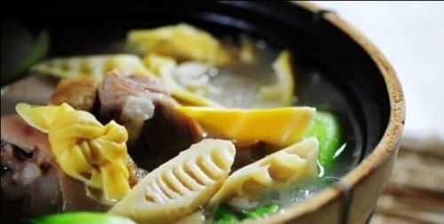 1月份，大厨推荐5道煲仔菜，做法一目了然，端上饭桌比火锅还香！