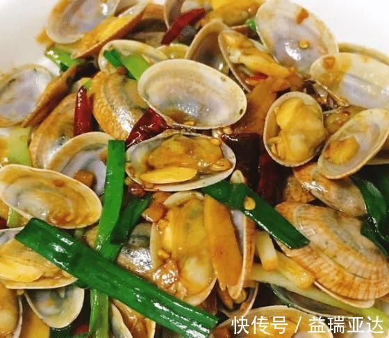 洗花甲|刚知道,洗花甲只放盐是错的,内行人:只需一招,花蛤吐沙拦不住