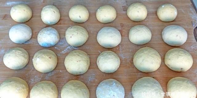 苹果|苹果里加2个鸡蛋,不用烤箱不油炸,香甜爽口,出锅比吃肉还过瘾