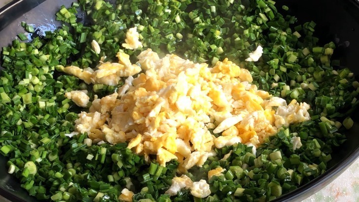  韭菜素馅饺子好吃的秘诀，不加1粒盐，比大虾还鲜，比肉饺子还香