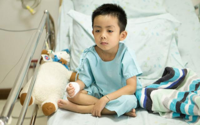 消化|儿科医生提醒孩子积食有3个信号,常做2事,赶走积食消化好