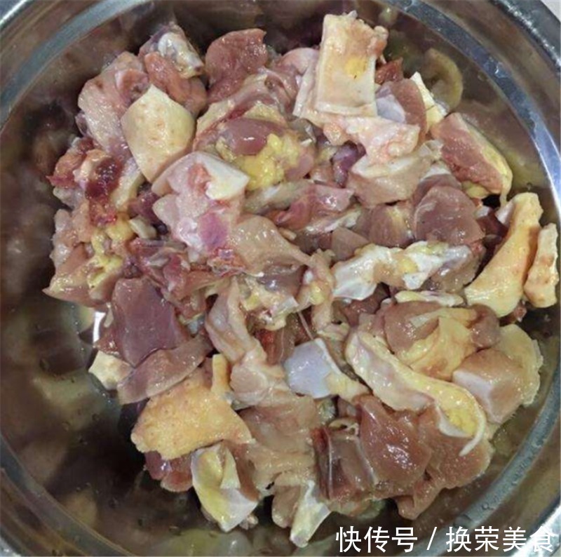 炒鸡不用去外面吃了，这样做，鲜嫩麻辣，超好吃！