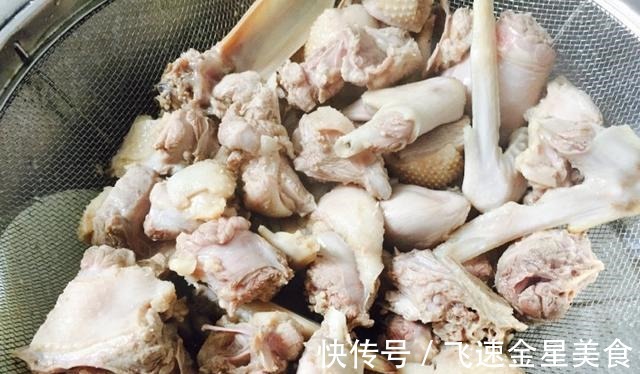 白萝卜|不管有钱没钱,多给家人喝这汤,营养鲜美又滋补,越喝越舒坦!